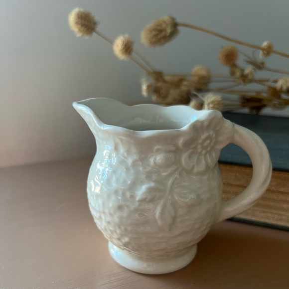 Vintage Shorter & Son Ltd. Staffordshire England Porcelain Creamer - Picture 2 of 7